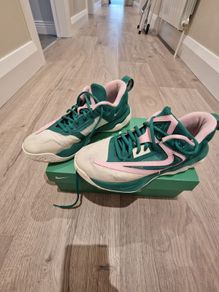 Basketball shoes - giannis Immortality 3