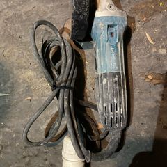 makita 4" angle grinder