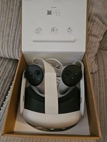 Quest 3 128gb with accessories