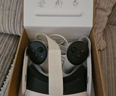 Quest 3 128gb with accessories