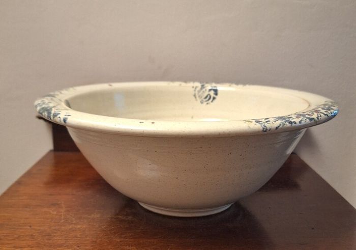 Kiltrea Bridge Pottery Bowl