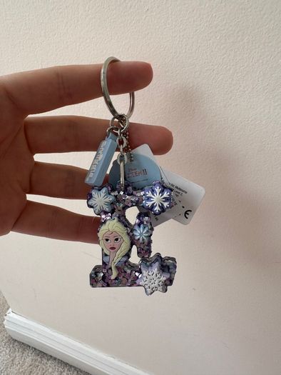 Smiggle Frozen 2  Keyring Letter E Please see photos