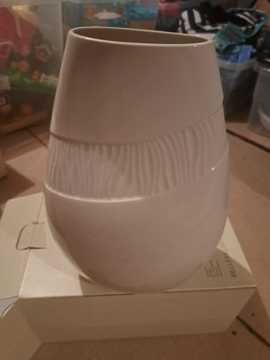 Belleek Chic Triangle 12" Vase