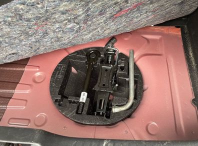 2016 Renault Clio Jack Kit