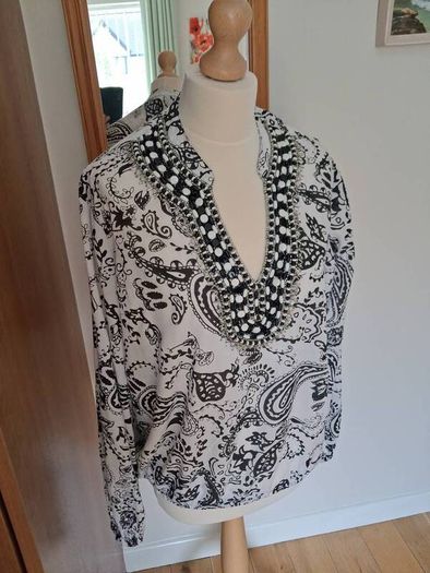 Monari Embellished Black/White Top Size 40 L