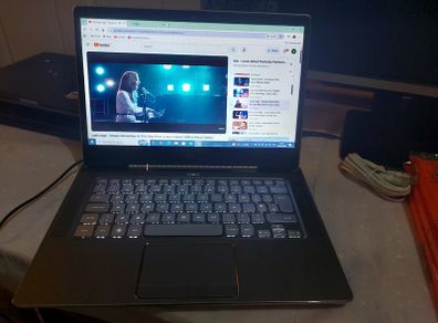 DELL XPS 14z, Intel Core i5-2430M CPU, 2.4GHz, 6GB Ram, 500GB HDD, Windows 10 Pro, Microsoft Edge, Chrome and VLC