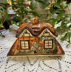 Vintage Collectable Kensington pottery