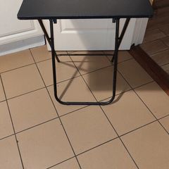 folding table