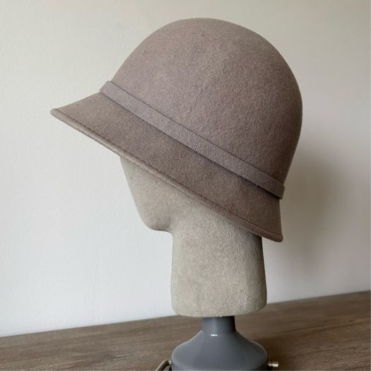 Cloche felt hat
