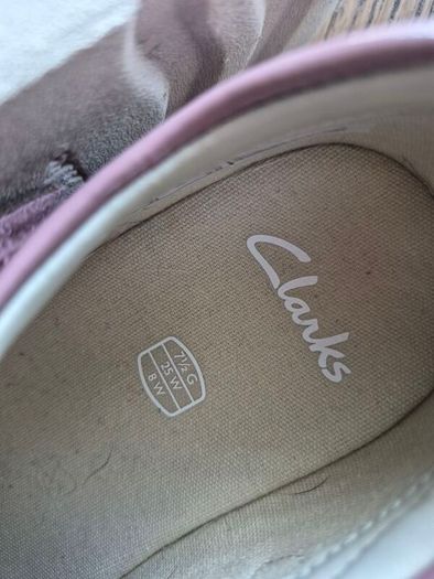 clarks girls shoe 7 1/2, 25w, 8w