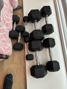 Dumbells hit fitness