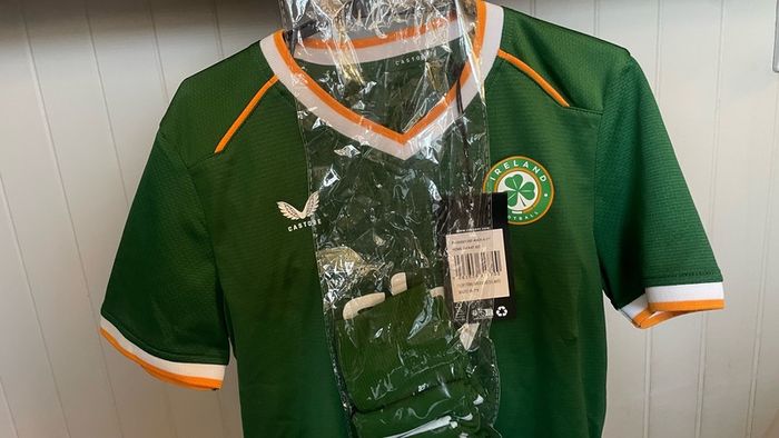 Castore Republic of Ireland 2026 jersey kit 6-7y