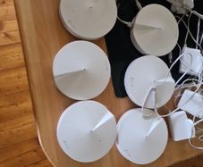 TP Link M5 wireless routers