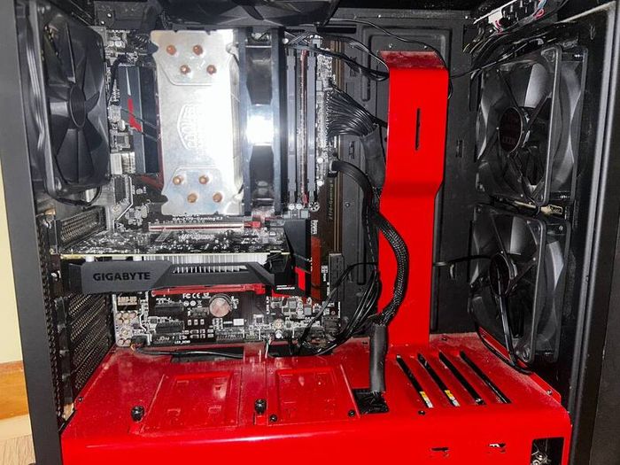 Budget Gaming PC + 23" DELL Monitor