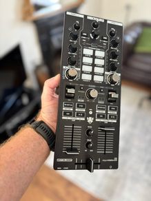 Dj Reloop Mixtour Pro