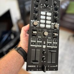 Dj Reloop Mixtour Pro