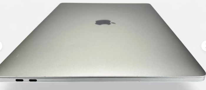 2019 Apple 15" MacBook Pro A1990 Touch Bar Intel i9 9th Gen 32GB RAM 500GB SSD