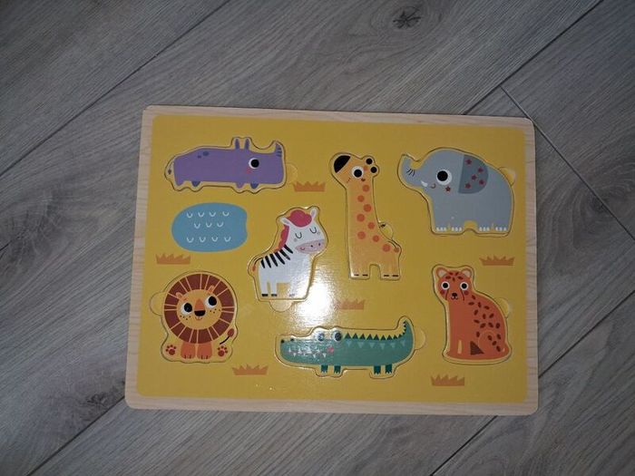 In The Zoo Wooden Insert Animal Puzzle - 7 Animals - Age - 12 Months +