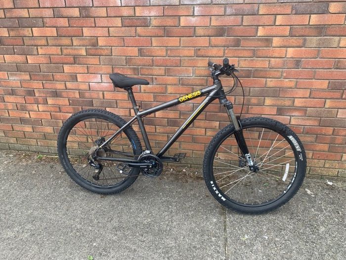 27.5 Inch Genesis Core10 mountain bike