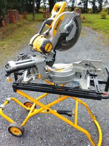 dewalt 110v with stand like new