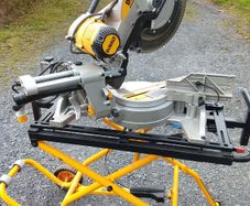 dewalt 110v with stand like new