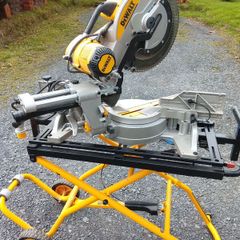 dewalt 110v with stand like new