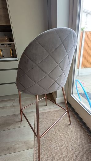 3 Pebble & Leaf Luxe Diamond Velvet Bar Stools