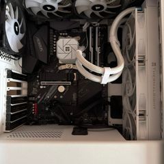 Gaming Pc Setup, MSI 240hz Monitor, Ryzen 7 x3d, 32 GB Ram