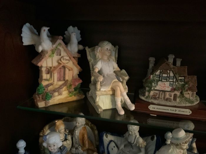 Clock, figures, Display Cabinet