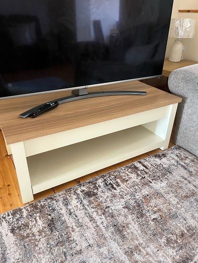 Lift up coffee table with hidden storage
