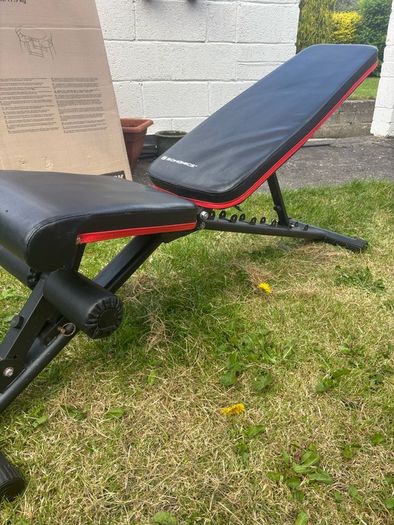 Exercise bench