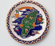 Decorative wall ceramic plate from Rhodes, Greece with 24k gold trim by Ibiscus Ceramics and Ceramica Olimpia S. A.   diameter 25cm