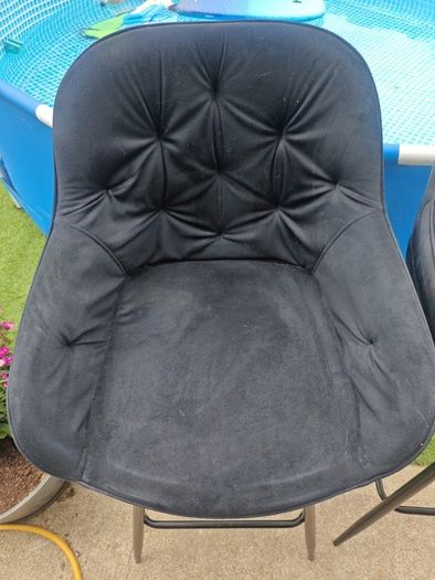 2x bar chairs
