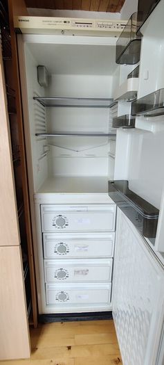 Fridge freezer
