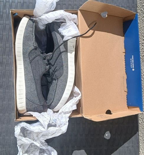 Skechers