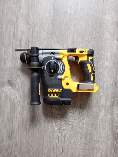 DeWalt dch273 SDS Drill (New)