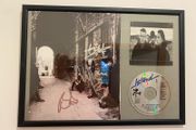 U2 signed picture
