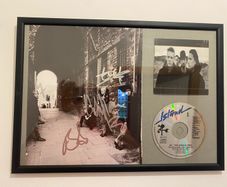 U2 signed picture
