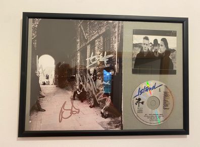 U2 signed picture