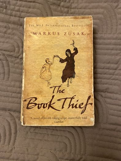 Book: Markus Zusak, The Book Thief