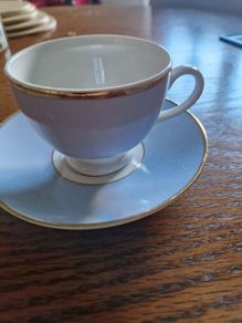 Doulton tea cups and saucers