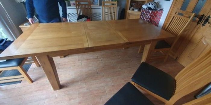 Kitchen Table and Six chairs