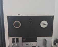 vintage reel to reel machine