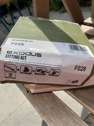Roofrack Exodus F028 with Thule Aero bar