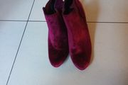 Heavenly Soles Velvet Ankle Boots.  S.6E. New