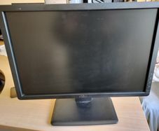 Dell monitors x2 19" with stands