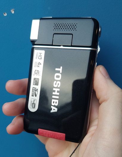 Toshiba S20 Black HD Camcorder Video Camera