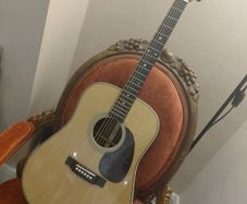 Martin HD-28 (2015)