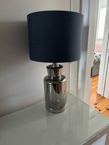 Table lamp