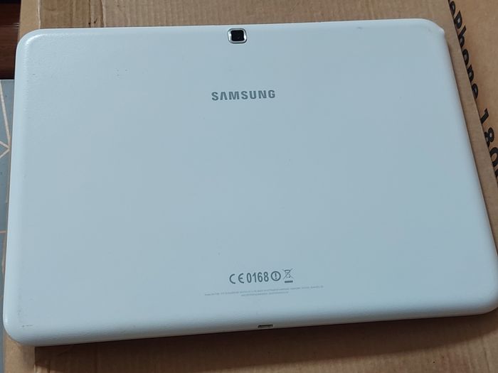 Samsung Galaxy Tab 4, Model SM-T535, 16GB, in Excellent condition, excellent Camera and Battery